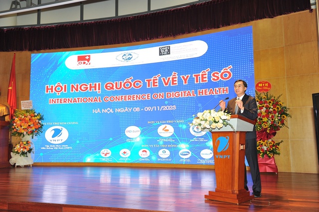 Thứ trưởng Bộ Y tế Trần Văn Thuấn phát biểu tại Hội nghị.