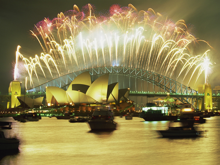 Màn bắn pháo hoa mừng năm mới ở Cầu cảng Sydney