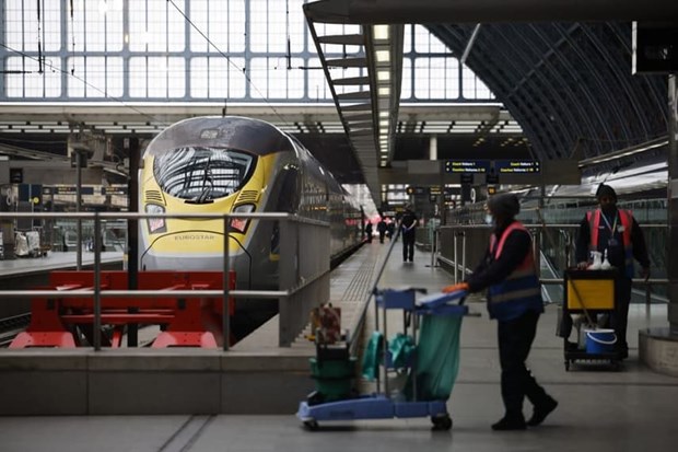 Các tuyến tàu điện nối từ Bỉ tới Pháp, Hà Lan, Đức và Anh đã bị gián đoạn hoạt động. (Nguồn: AFP)
