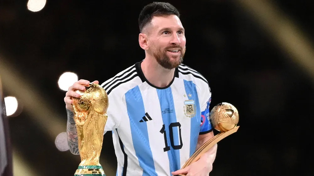 Lionel Messi là một đại diện hoàn hảo cho những bàn thắng và pha chuyền bóng vô cùng nghệ thuật. Hãy cùng chiêm ngưỡng hình ảnh của siêu sao Argentina này và nuôi dưỡng tinh thần đam mê bóng đá của chính mình.