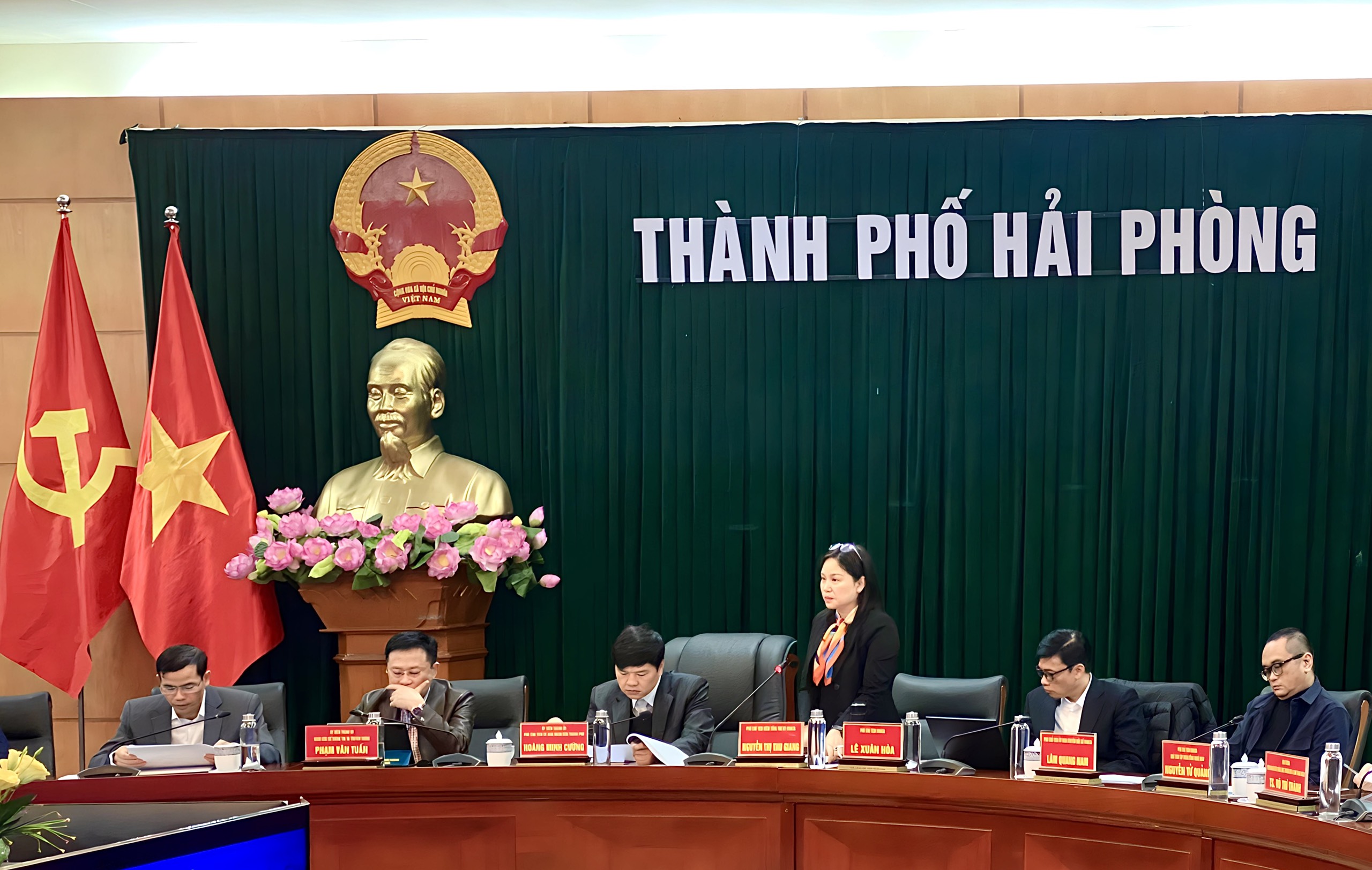 Bà Nguyễn Thị Thu Giang, Phó Chủ tịch kiêm Tổng Thư ký VINASA bày tỏ, VINASA và các doanh nghiệp công nghệ số cam kết sẽ luôn đồng hành cùng các hoạt động Chuyển đổi số của thành phố Hải Phòng