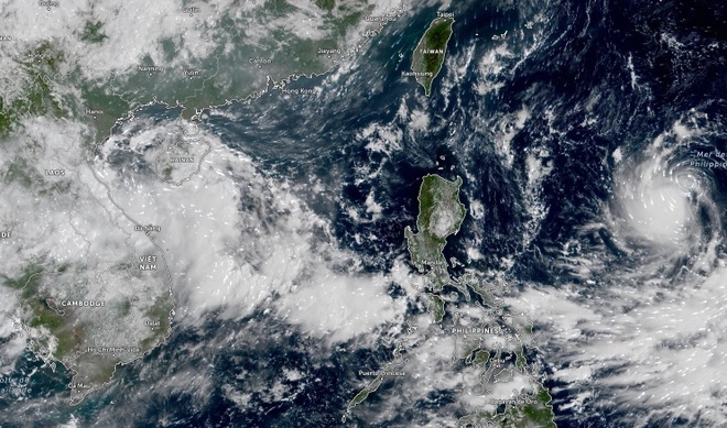 Hình ảnh vệ tinh cho thấy đến 8h ngày 26/9, bão Noru đã vượt qua khu vực phía nam của đảo Luzon (Philippines) và đi vào Biển Đông