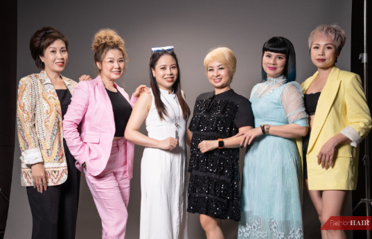 Các nhà tạo mẫu tóc thuộc Ban thiết kế & tạo mẫu tóc Việt Nam tham gia Vietnam International Fashion Tour 