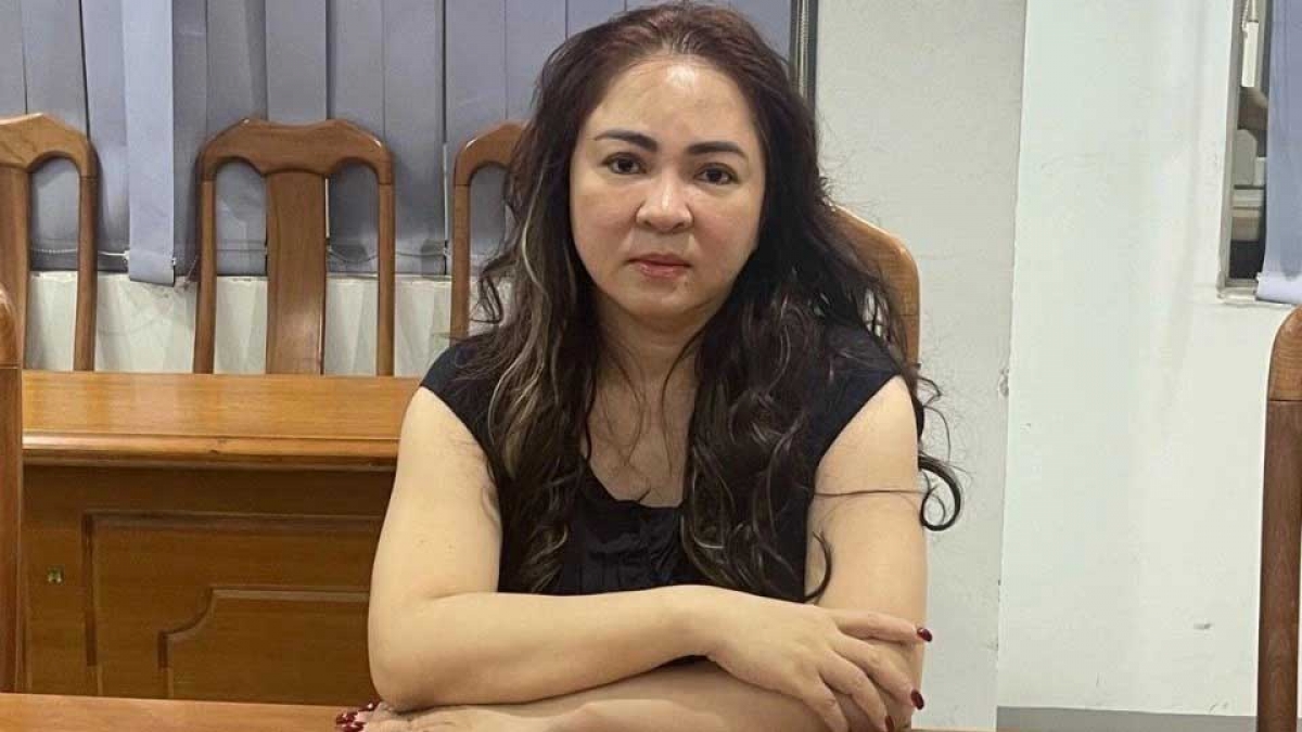 Bị can Nguyễn Phương Hằng tiếp tục bị tạm giam thêm 19 ngày