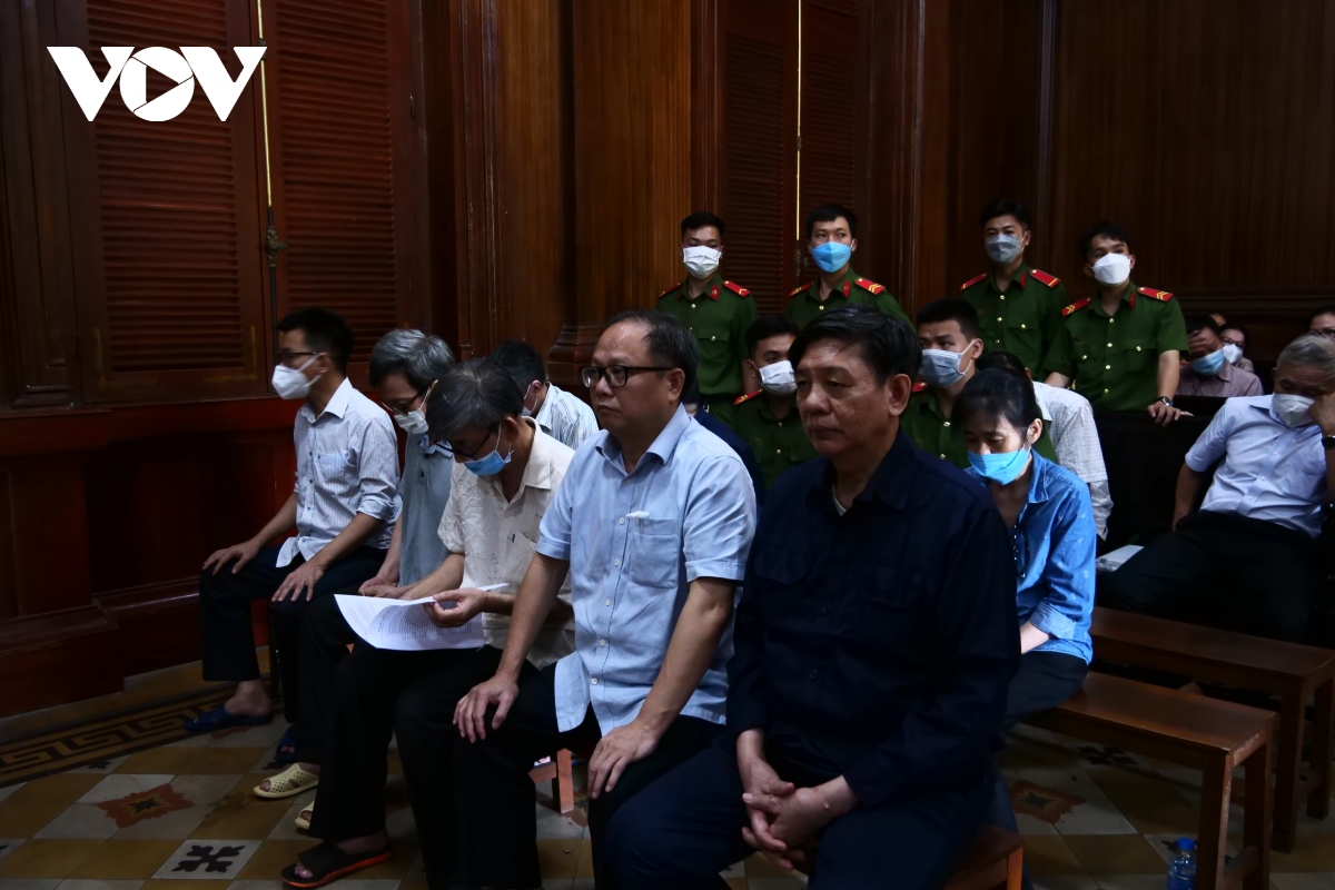 Bị cáo Tất Thành Cang cho rằng, mức án 9 - 10 năm tù mà VKS đề nghị đối với mình là quá nặng.