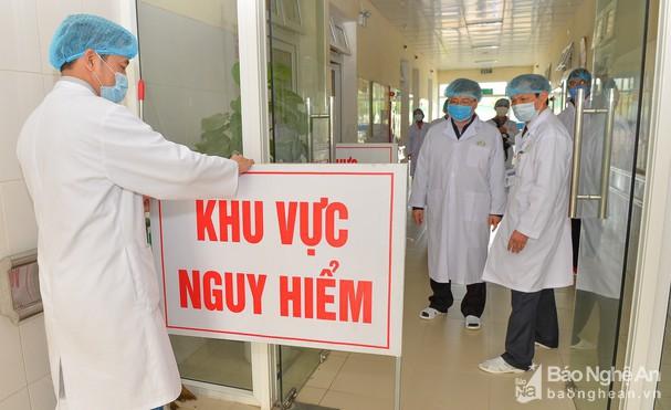 Nghệ An hiện truy tìm 11 người trên chuyến bay từ Doha về để đưa đi cách ly. Ảnh: Báo Nghệ An