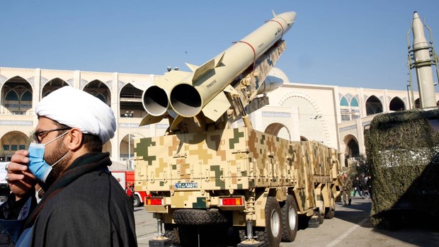 Iran trưng bày các mẫu tên lửa của nước này. (Nguồn: AFP)