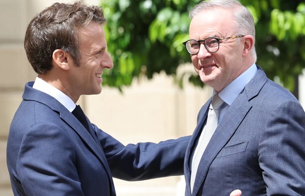 Tổng thống Pháp Emmanuel Macron và Thủ tướng Australia Anthony Albanese. (Nguồn: smh.com.au)