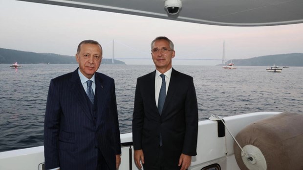 Tổng thống Thổ Nhĩ Kỳ Recep Tayyip Erdogan và Tổng Thư ký NATO Jens Stoltenberg. (Nguồn: AFP)