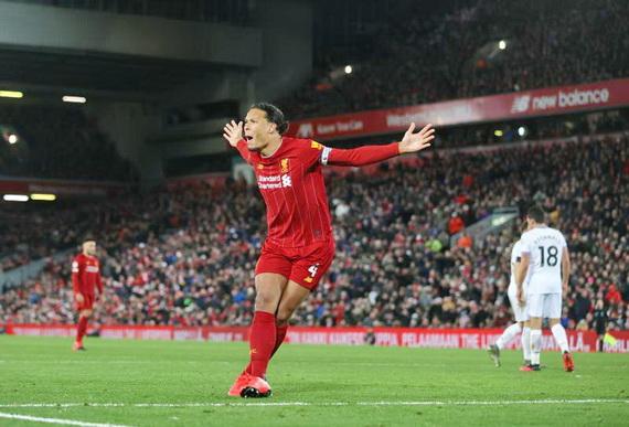 Van Dijk cũng thi đấu dưới sức trước Chelsea