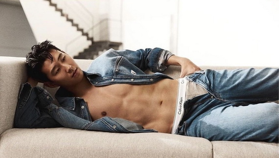 Son Heung-Min tiếp bước Beckham quảng cáo cho Calvin Klein - Ảnh 2.