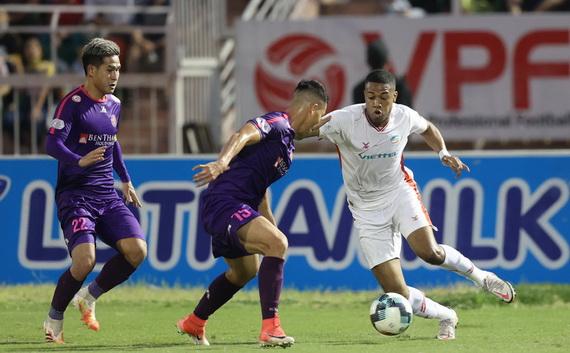 CLB Viettel (áo trắng) trở thành tân vương của V-League! Ảnh VPF