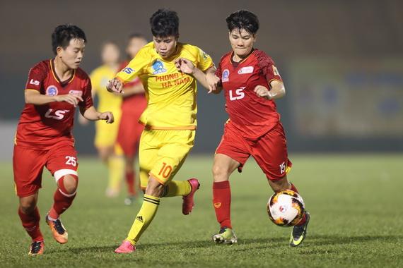TP.HCM 1 vẫn thi đấu máu lửa dù đã sớm vô địch. Ảnh: VFF