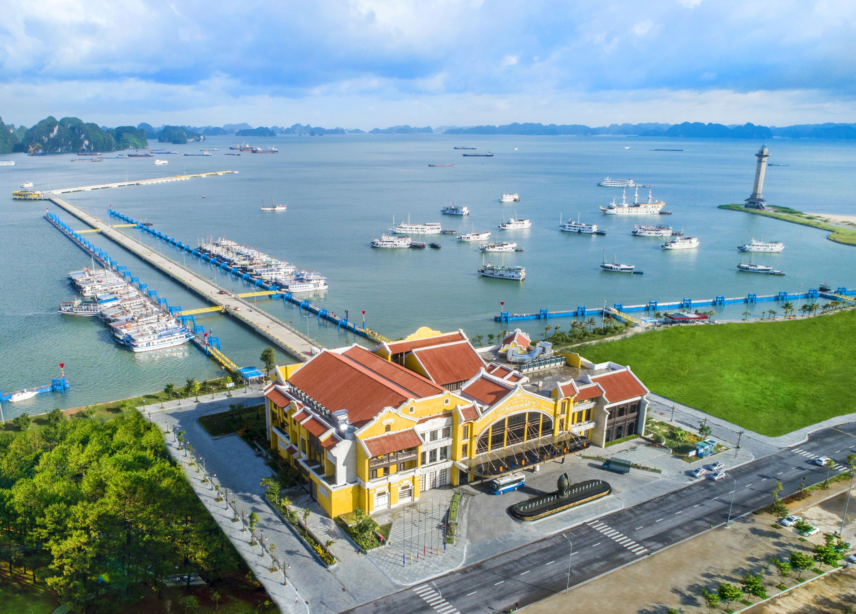 Nhiều ưu đãi cho khách qua Cảng tàu khách quốc tế Hạ Long