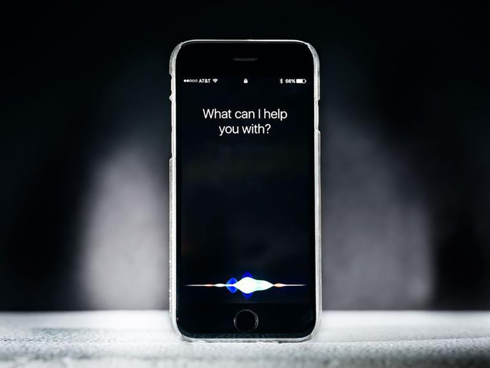 Apple dính vụ kiện liên quan tới trợ lý ảo Siri ảnh 1