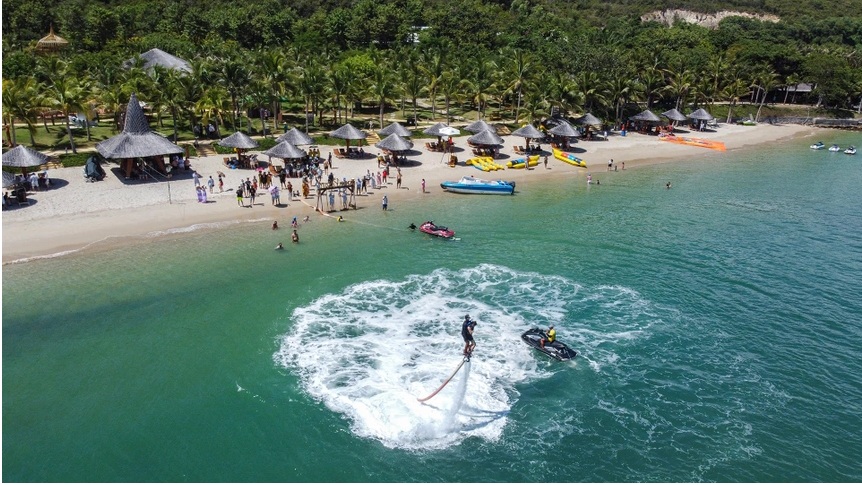 Nha Trang - Khánh Hòa đang cố gắng đưa các sản phẩm du lịch mới vào phục vụ du khách dịp cuối năm. Ảnh: Xuân Hoát.