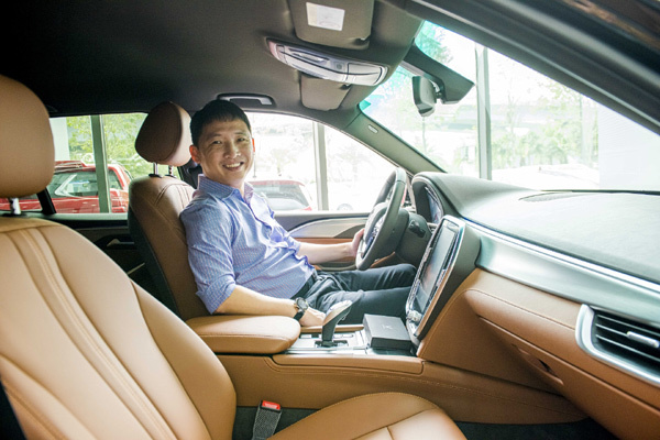 ‘Ông trùm’ Rolls-Royce VN tiết lộ lý do mua xe VinFast