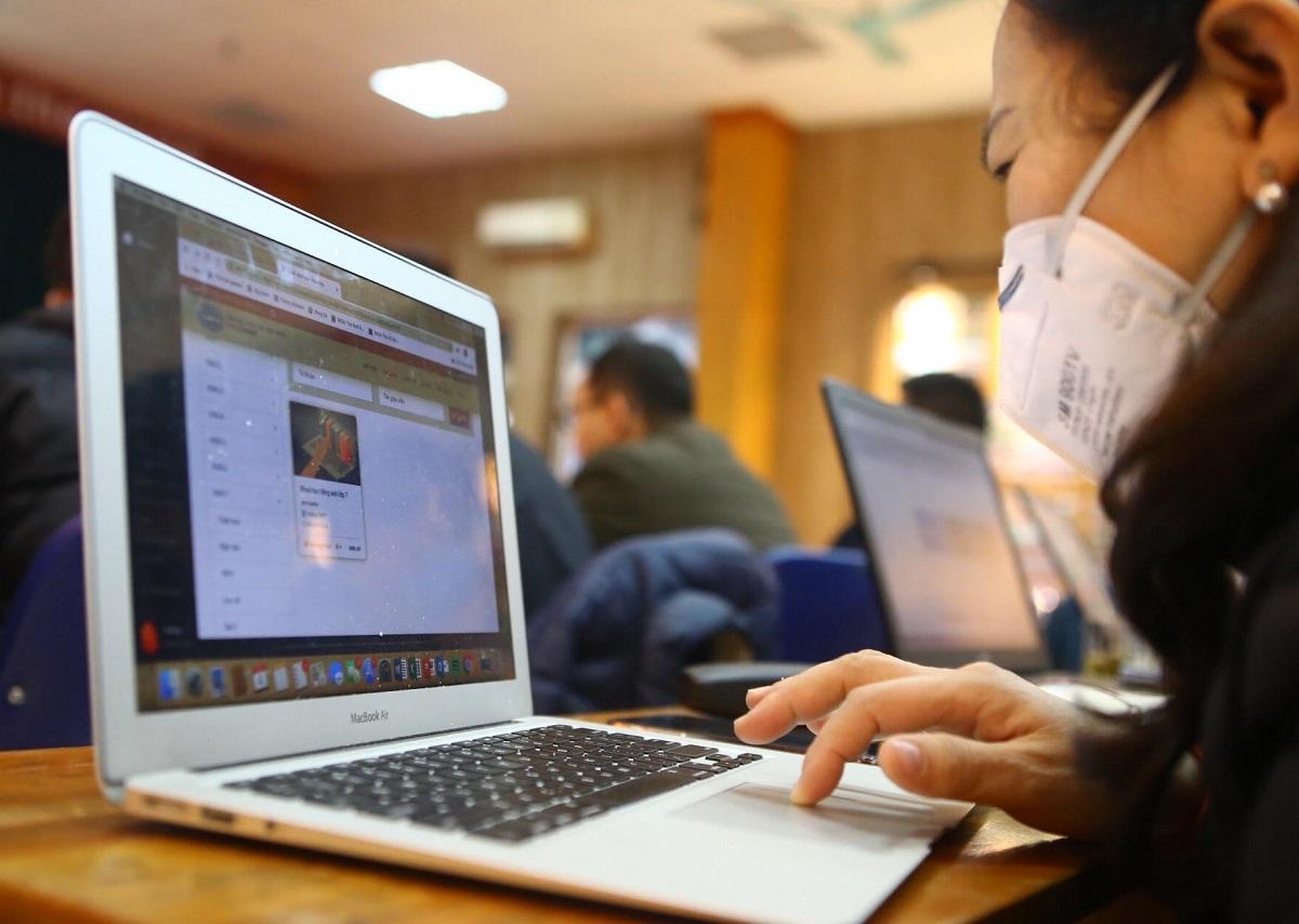 Nhiều trường học tổ chức dạy online trong dịch corona