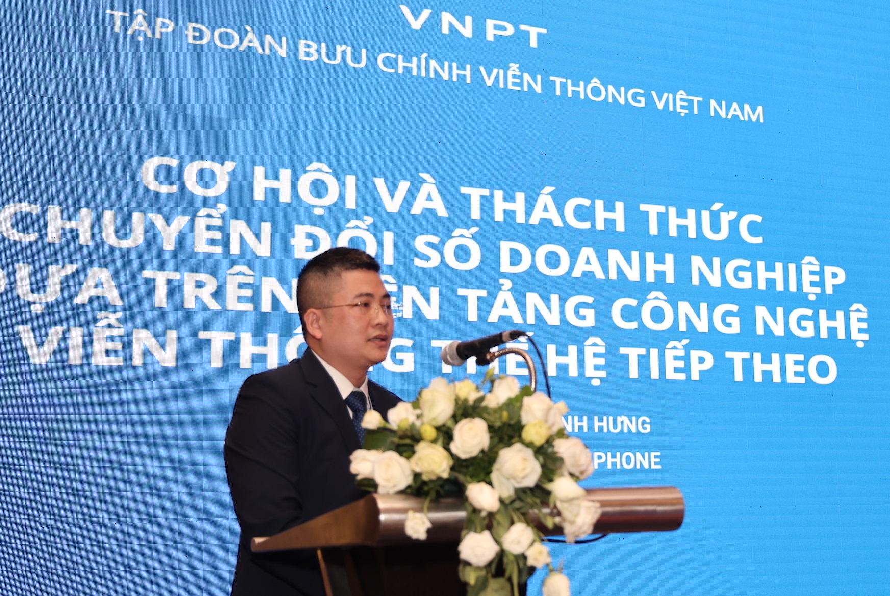 Ông Đặng Thanh Hưng (Giám đốc Trung tâm CNTT, Ban Khách hàng Doanh nghiệp) đã có bài tham luận về chủ đề Cơ hội và thách thức chuyển đổi số doanh nghiệp dựa trên nền tảng công nghệ viễn thông thế hệ tiếp theo tại Hội thảo Băng rộng di động và cố định 2021.