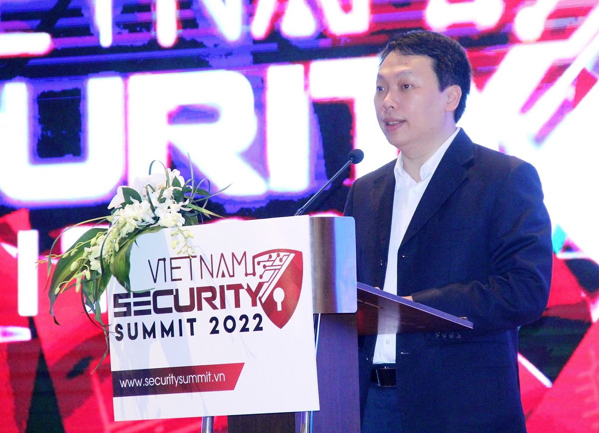 Thứ trưởng Bộ TT&TT Nguyễn Huy Dũng phát biểu khai mạc Hội thảo và Triển lãm quốc tế về An toàn không gian mạng 2022.