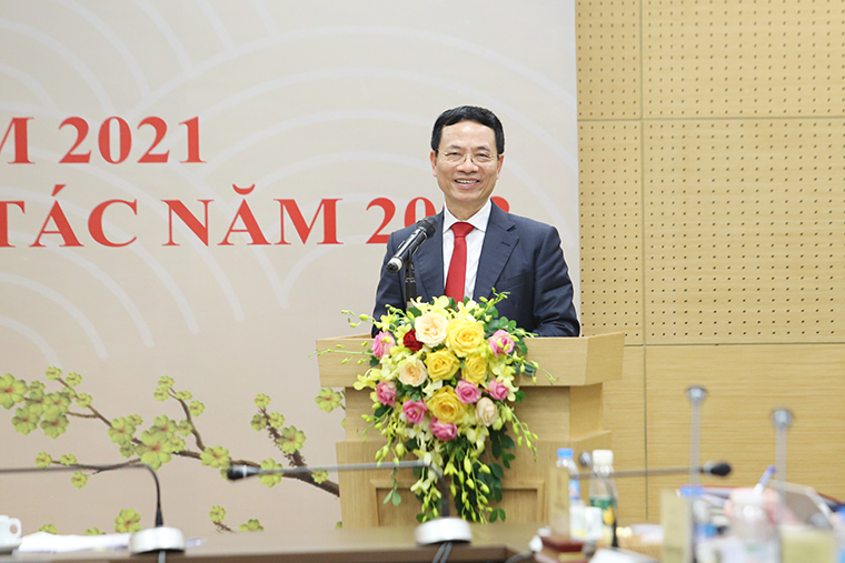 Bộ trưởng Bộ TT&TT Nguyễn Mạnh Hùng. Ảnh: mic.gov.vn