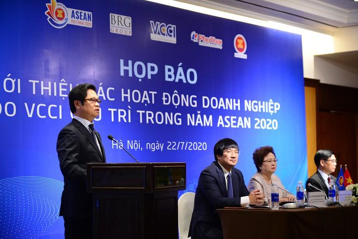 Năm 2020, VCCI giữ vai trò Chủ tịch Hội đồng Tư vấn kinh doanh ASEAN (ASEAN BAC).