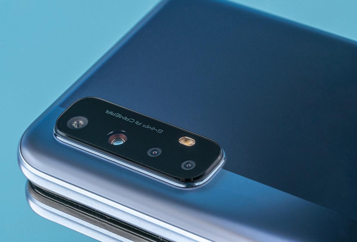 Realme 7 cũng được tích hợp loạt tính năng ấn tượng như chế độ thiên văn Starry mode, siêu chụp đêm nightscape, toàn cảnh panorama, Chế độ chụp chân dung, Time-lapse, HDR, Góc siêu rộng, Góc siêu cận, Nhận dạng bằng AI, Làm đẹp bằng AI, Bộ lọc màu sẵn có, Tăng cường sắc độ ...