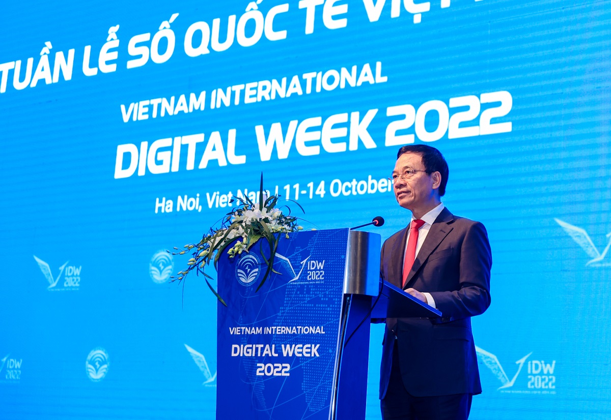 Bộ trưởng Bộ TT&TT phát biểu khai mạc Tuần lễ Số Quốc tế Việt Nam 2022. Ảnh: Minh Sơn