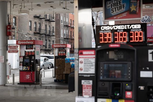 Một trạm xăng tại Queens, New York, Mỹ. (Ảnh: AFP/TTXVN)