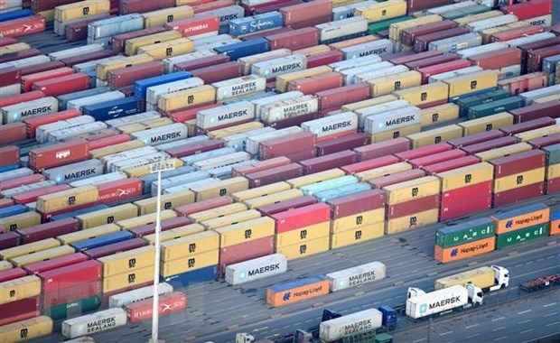 Cảng container ở Hamburg, Đức. Ảnh minh họa.(Ảnh: Reuters/TTXVN)