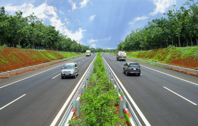 Cao tốc TPHCM - Long Thành - Dầu Giây cho phép ô tô chạy tốc độ tối đa 120 km/h
