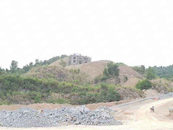 san đồi phân lô bán nền ở Thanh Hóa  - Ảnh: TN&MT