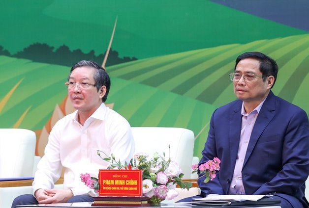 Thủ tướng Phạm Minh Chính và Chủ tịch Hội Nông dân Việt Nam Lương Quốc Đoàn tại Hội nghị đối thoại - Ảnh: VGP/Nhật Bắc
