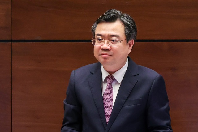 Bộ trưởng Bộ Xây dựng Nguyễn Thanh Nghị trả lời chất vấn của các Đại biểu Quốc hội