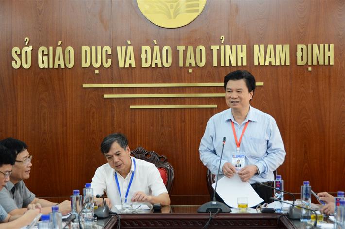 Thứ trưởng Nguyễn Hữu Độ tại cuộc làm việc với Ban Chỉ đạo thi tỉnh Nam Định