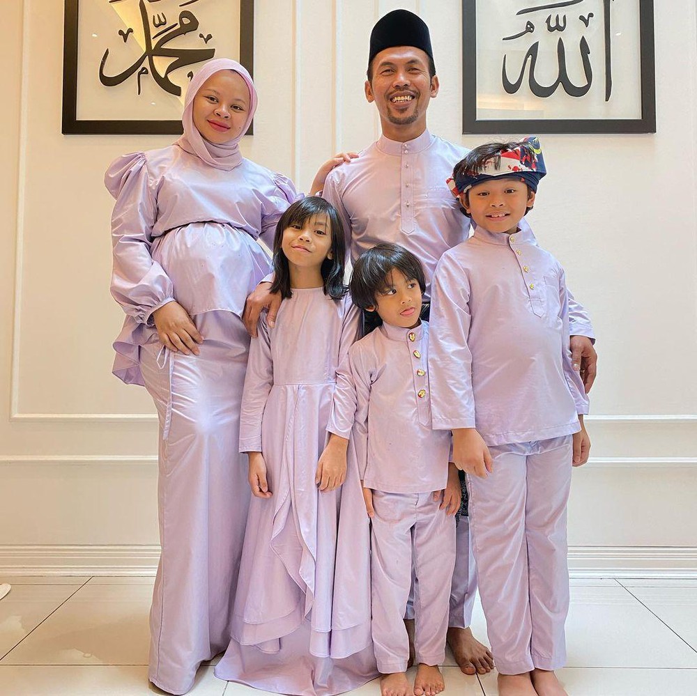 Bức ảnh gia đình được Siti Sarah đăng tải hôm 27/7