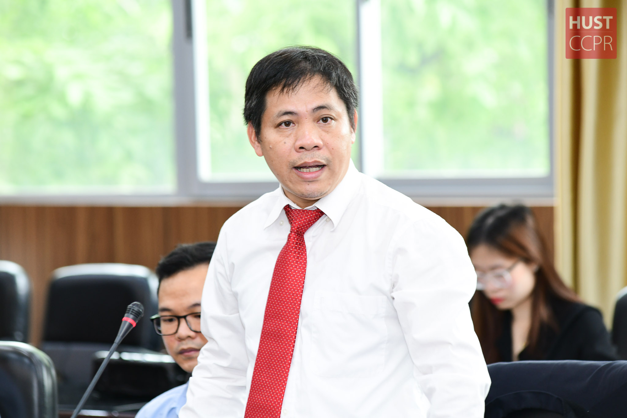 GS. Nguyễn Hữu Lâm, Viện trưởng Viện Vật lý Kỹ thuật, phát biểu tại buổi lễ ký kết hợp tác