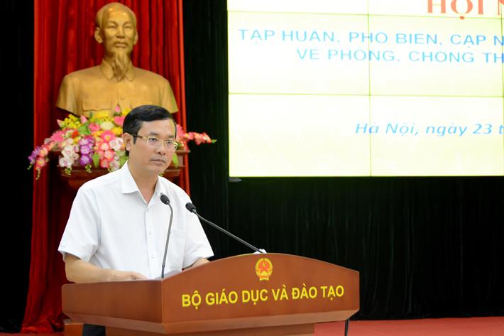 Thứ trưởng Nguyễn Văn Phúc phát biểu tại Hội nghị