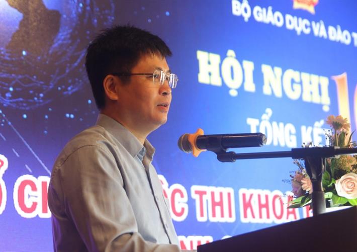 Ông Nguyễn Xuân Thành, Vụ trưởng Vụ Giáo dục Trung học (Bộ GDĐT) phát biểu tại hội nghị 