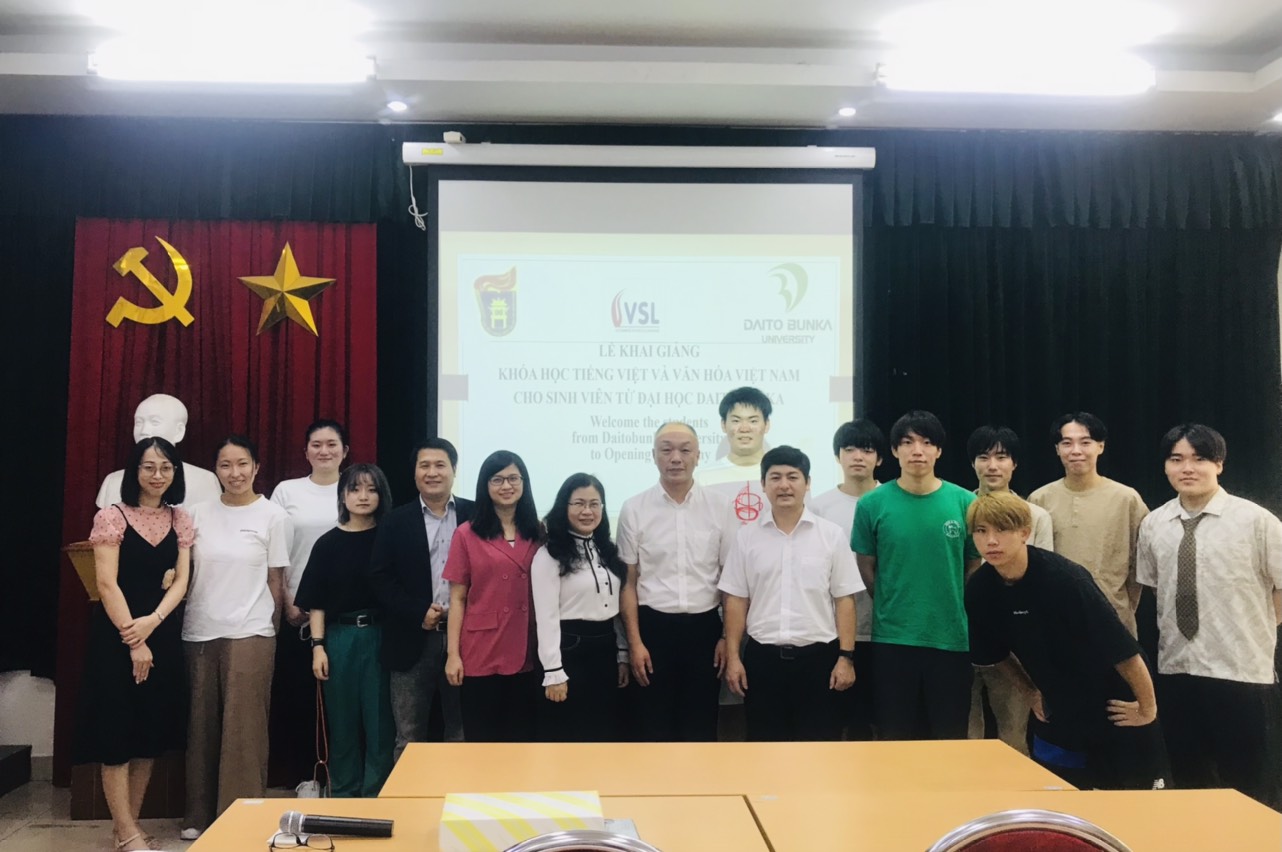 Lễ khai giảng lớp tiếng Việt ngắn hạn, sinh viên Khoa Việt Nam học,  Đại học Đaito Bunka Nhật Bản
