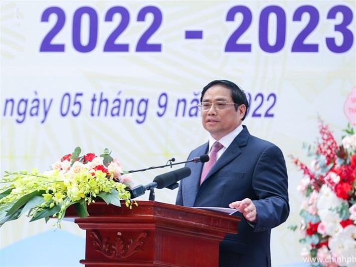Thủ tướng Phạm Minh Chính phát biểu tại lễ khai giảng năm học mới của Trường Tiểu học Đoàn Thị Điểm. Ảnh: Báo điện tử Chính phủ