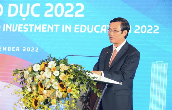 Thứ trưởng Bộ GDĐT Nguyễn Văn Phúc phát biểu tại Hội nghị