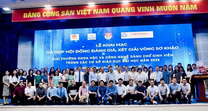 Các đại biểu tham dự Lễ Khai mạc