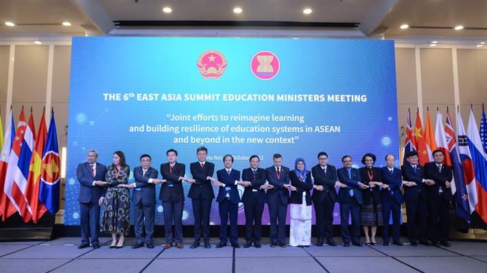 Bộ trưởng, đại diện phụ trách Giáo dục các nước tham dự Hội nghị Bộ trưởng Giáo dục cấp cao Đông Á ASEAN-EAS lần thứ 6 tại Hà Nội