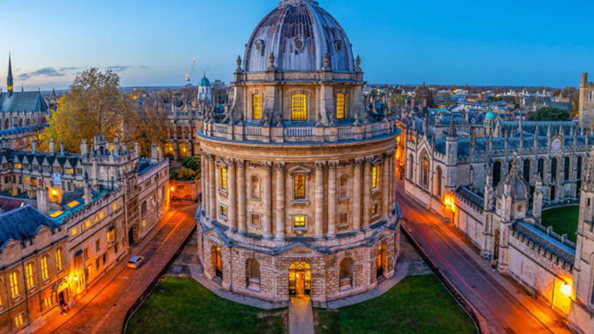 Đại học Oxford (Vương quốc Anh).