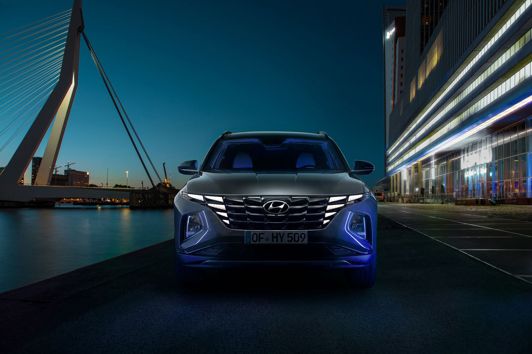 Hyundai Tucson 2021 là sự kết hợp hoàn hảo giữa phong cách và hiệu suất cao. Khám phá những hình ảnh đầy ấn tượng của mẫu xe này để hiểu vì sao nó trở thành sự lựa chọn hoàn hảo cho những chuyến đi dài.