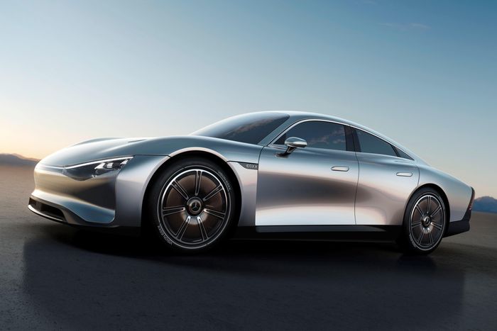 Mercedes Vision EQXX là mẫu xe điện mới hoàn oàn và được áp dụng nhiều công nghệ mới như ứng dụng vật liệu nhẹ, thiết kế khí động học nhằm tối ưu việc sử sử dụng năng lượng điện.