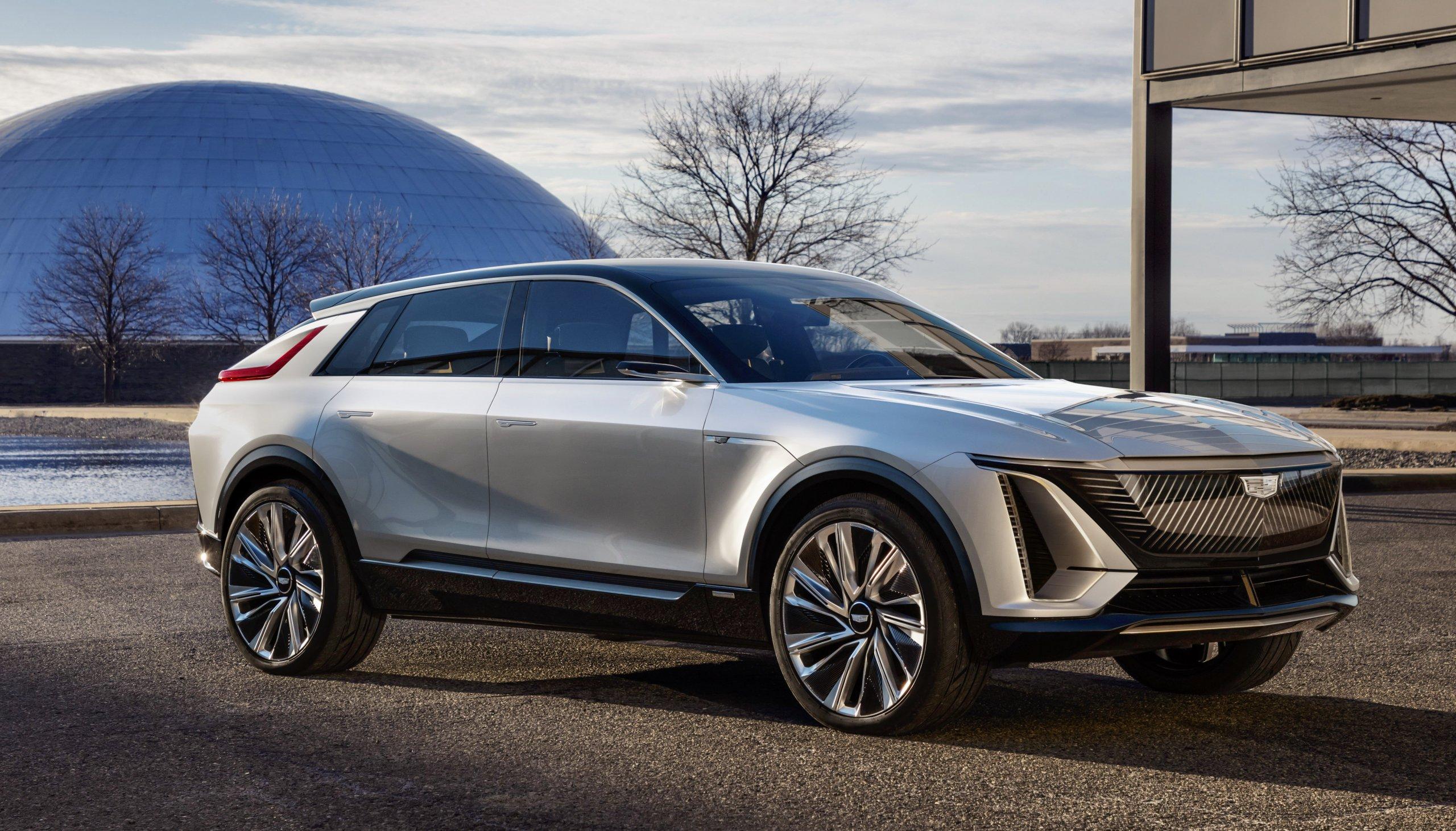 Cadillac Lyriq là chiếc SUV chạy điện đầu tiên của hãng xe sang Cadiluc cũng được sử dụng chung khung gầm với GM