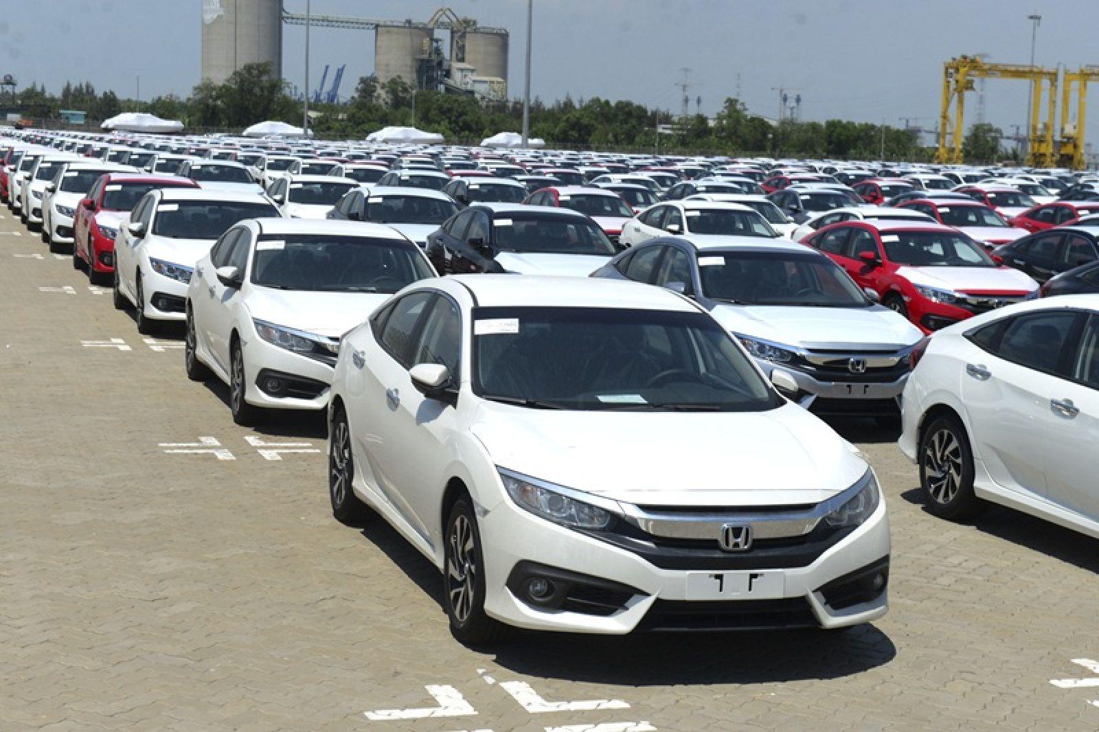 Qua nửa đầu tháng 6, đã có 6.172 ô tô các loại hoàn thành thủ tục thông quan vào thị trường Việt nam, với giá trị vượt ngưỡng 146 triệu USD.