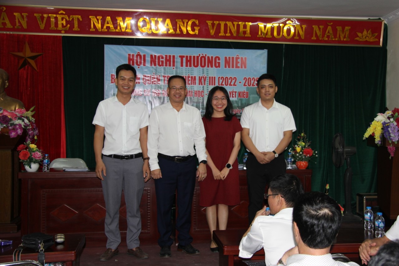 Ảnh chụp BQT nhiệm kỳ III (2022-2025). Từ trái qua phải là ông Vũ Hoàng Diệu, ông Vương Hồng Sơn, bà Nguyễn Thanh Huyền, ông Đỗ Trung Hiếu